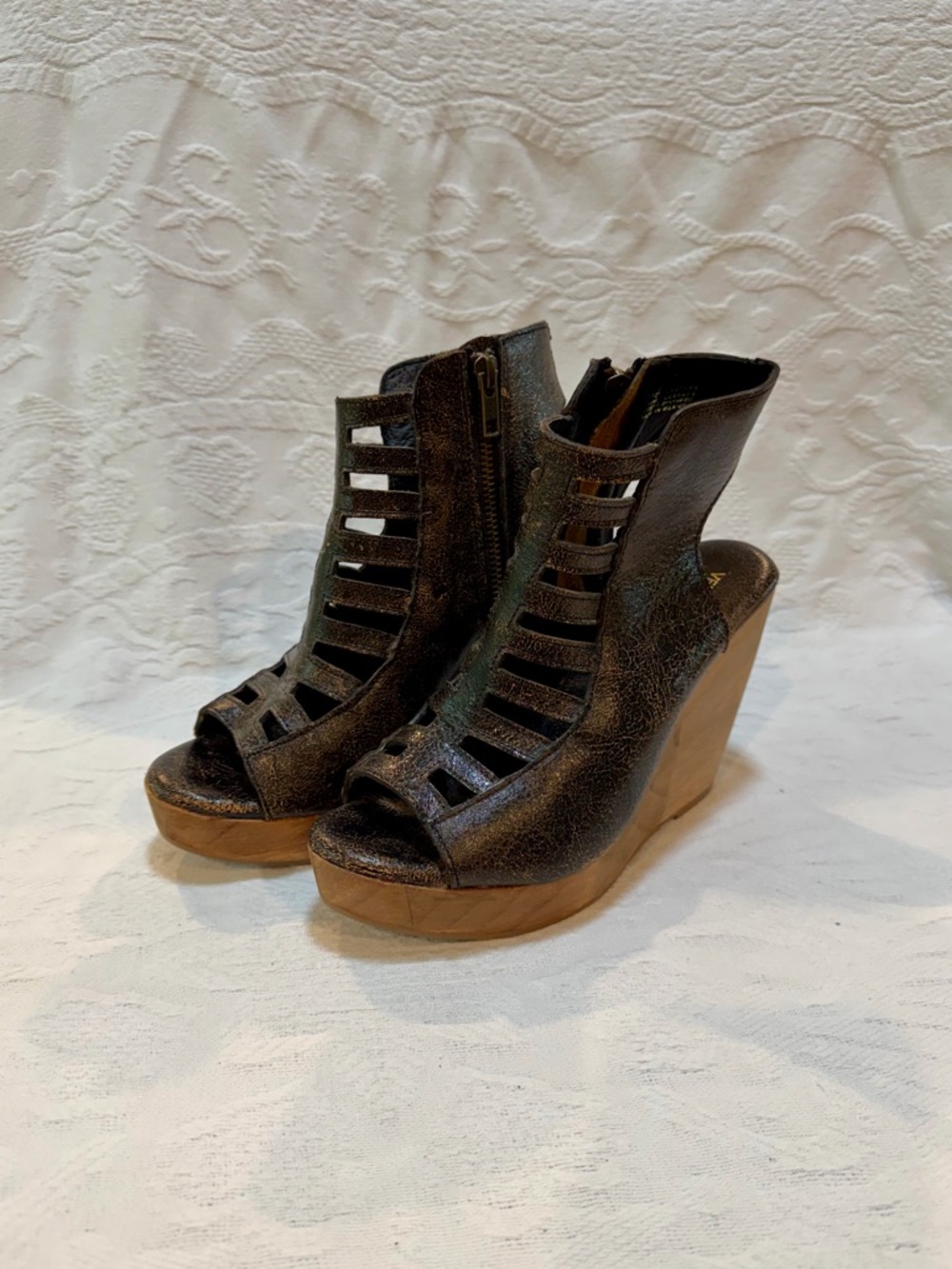 Strappy Wedge Sandals with Wooden Platform